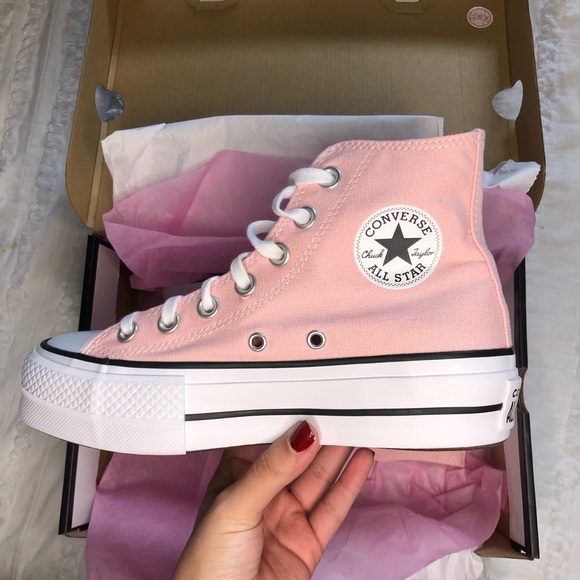 Pink hello kitty converse - Picture 2 of 5